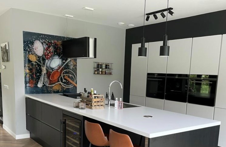 stijfheid Worstelen Trappenhuis Keukenachterwand met lepels en kruiden - Kunst in je keuken
