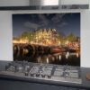 Kunstinjekeuken_keukenachterwand_spatscherm_Spatscherm Amsterdamse gracht in avond