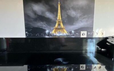 Keukenspatplaat met Eiffeltoren in goud licht