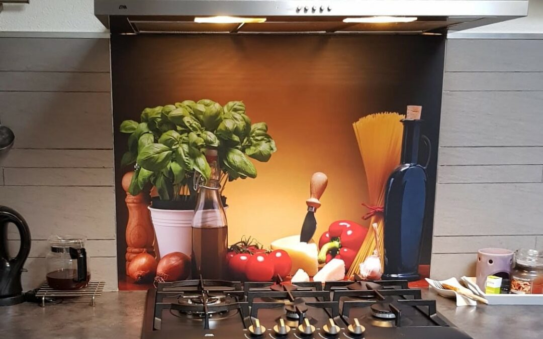 Spatplaat met pasta ingrediënten