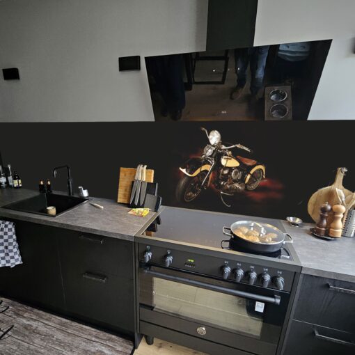 backsplash_met_harley_davidson_motor