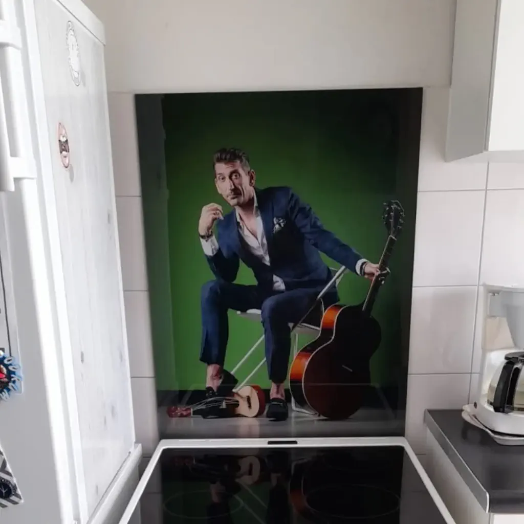 Backsplash met foto van Danny Vera
