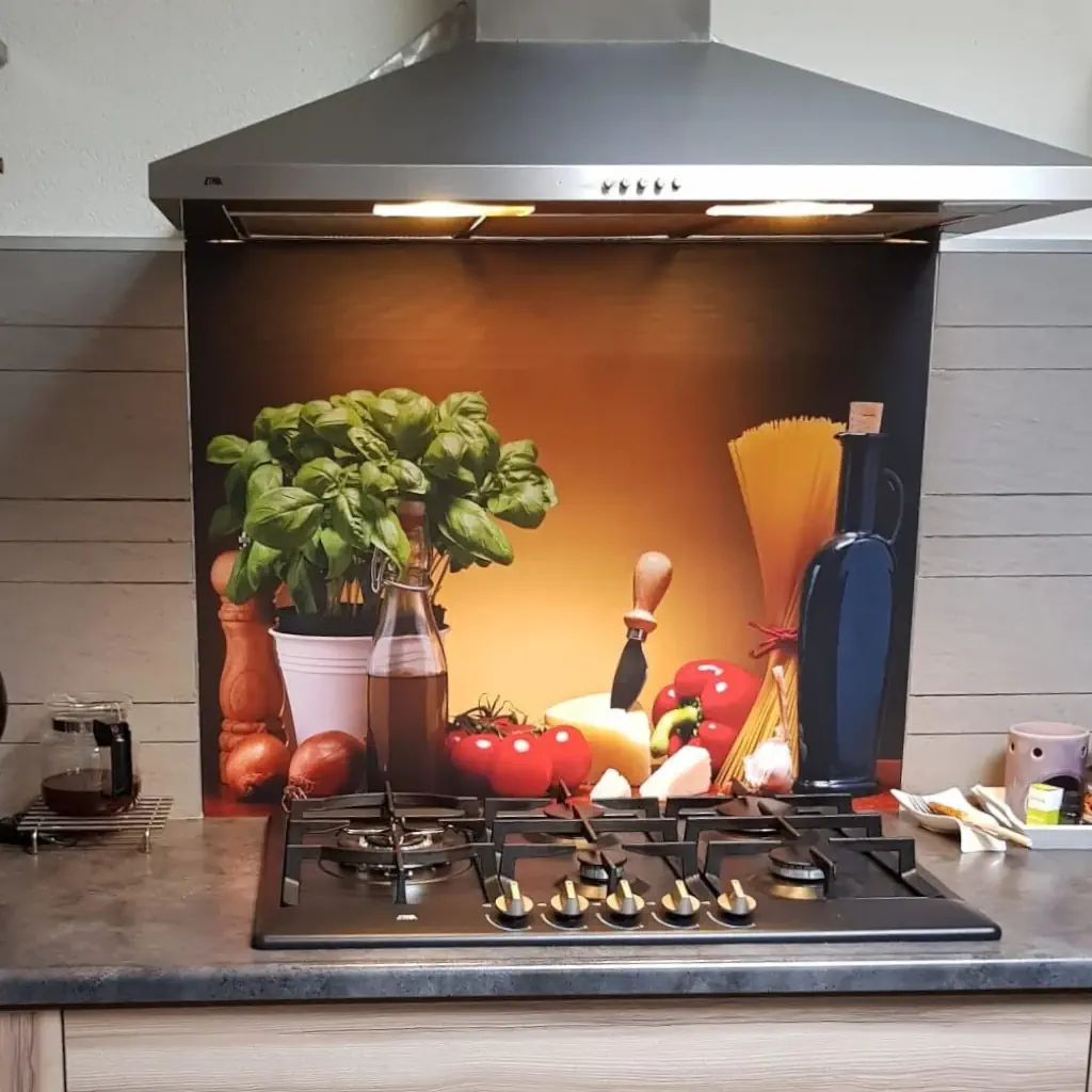 Spatplaat met pasta ingrediënten