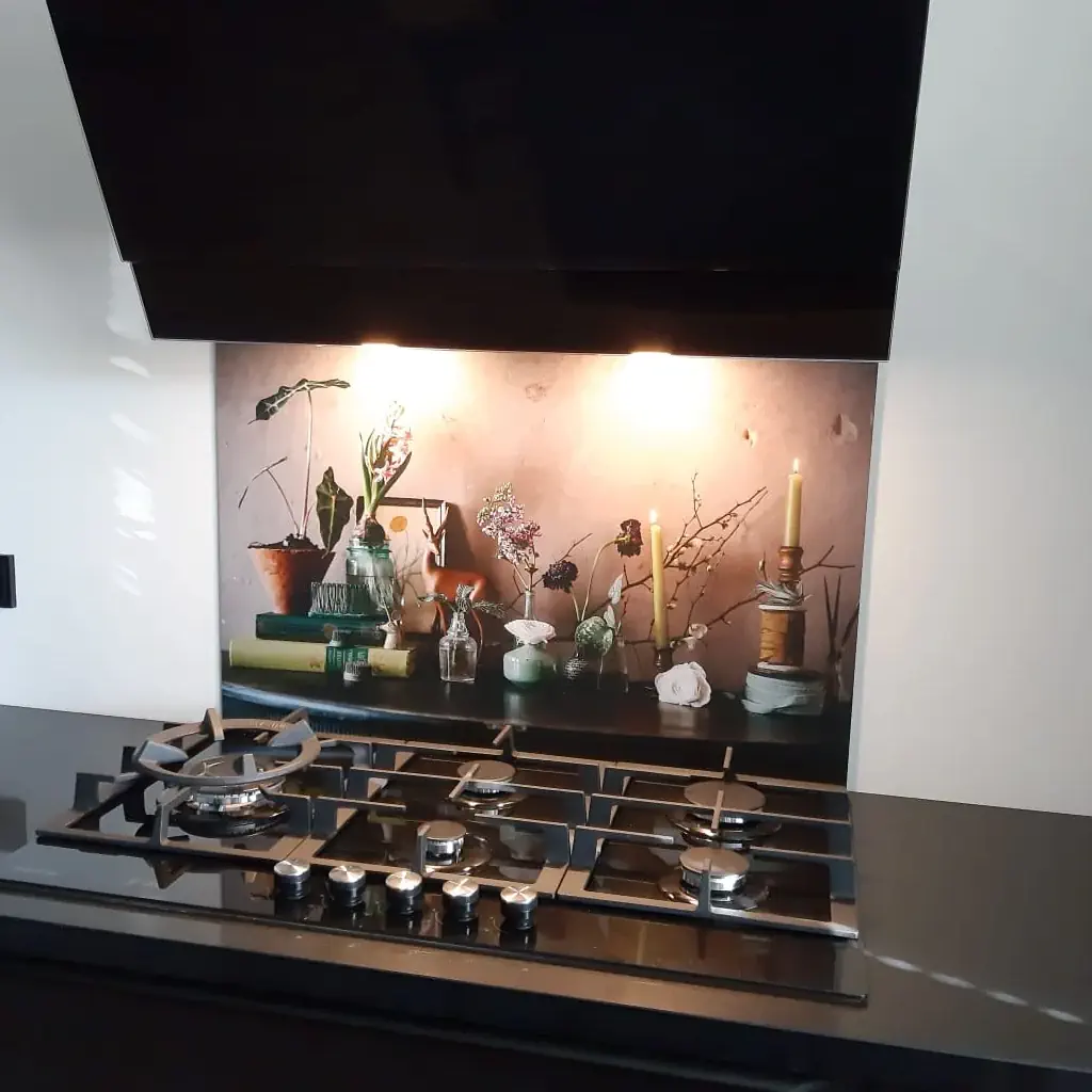 Spatscherm met Showtafel