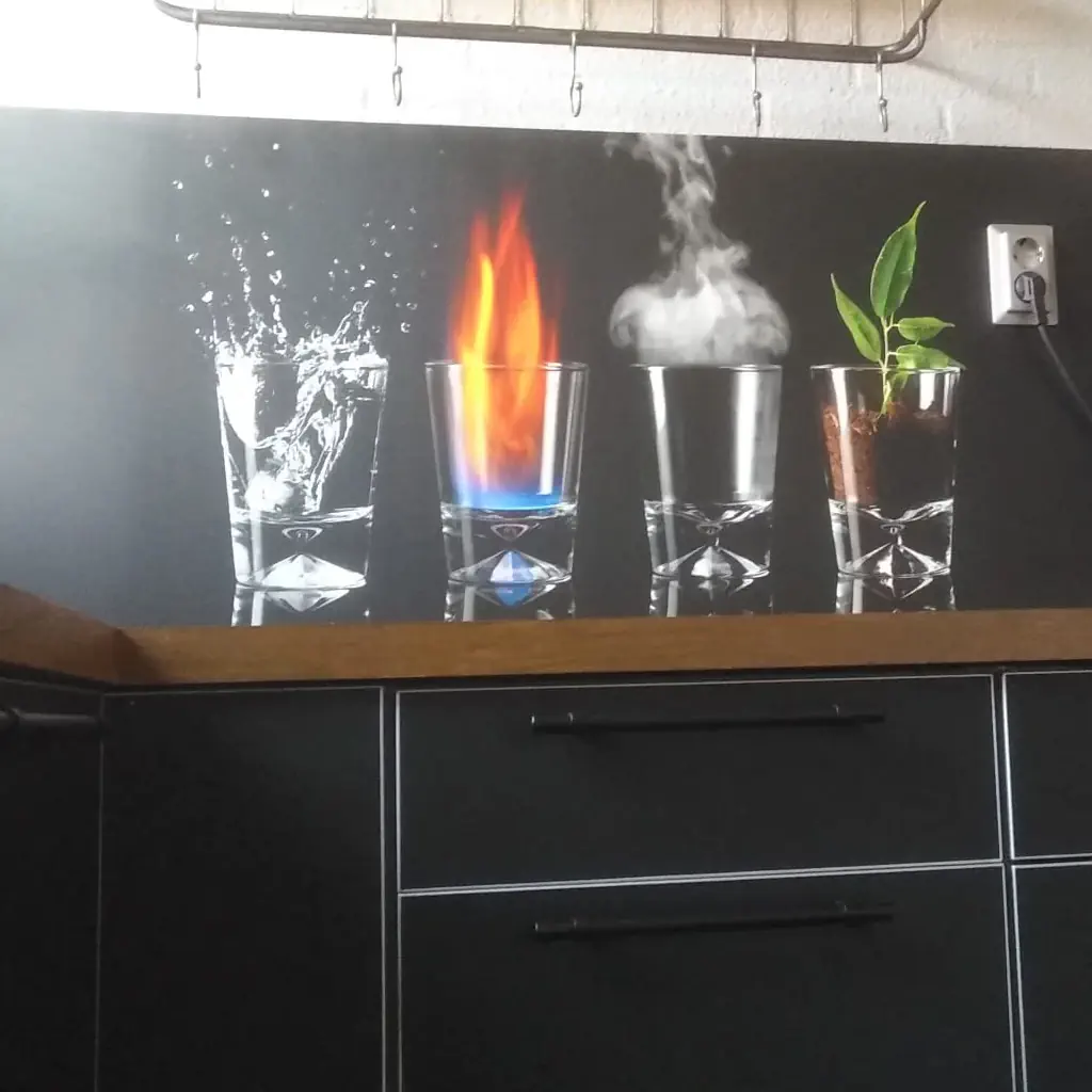 The 4 elements-water-vuur-lucht-aarde